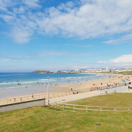 Luxurious Beach Front Apartment In ポートラッシュ エクステリア 写真