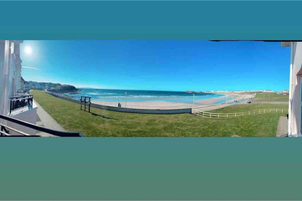 Luxurious Beach Front Apartment In ポートラッシュ エクステリア 写真